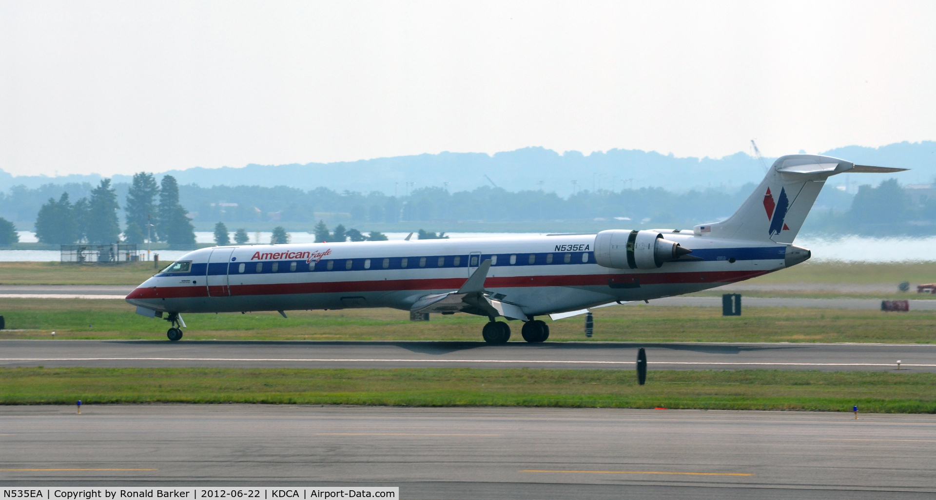 N535EA, Bombardier CRJ-702 (CL-600-2C10) Regional Jet C/N 10313, Landing roll DCA