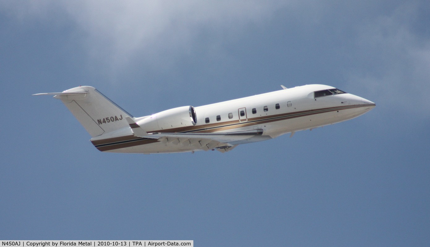 N450AJ, 1982 Canadair Challenger 600 (CL-600-1A11) C/N 1075, Challenger 601