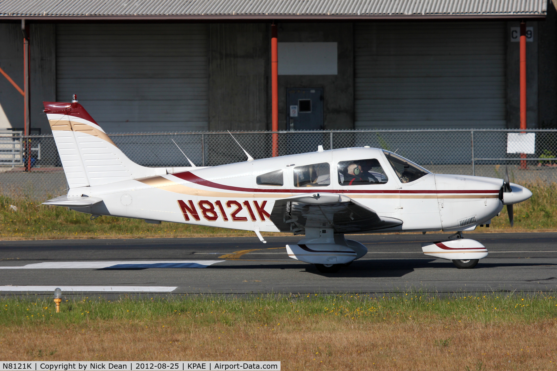 N8121K, 1979 Piper PA-28-181 C/N 28-8090142, KPAE/PAE