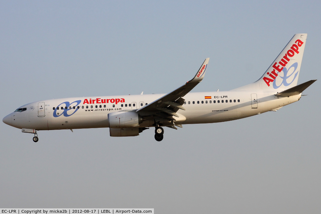 EC-LPR, 2012 Boeing 737-85P C/N 36588, Landing in 25R