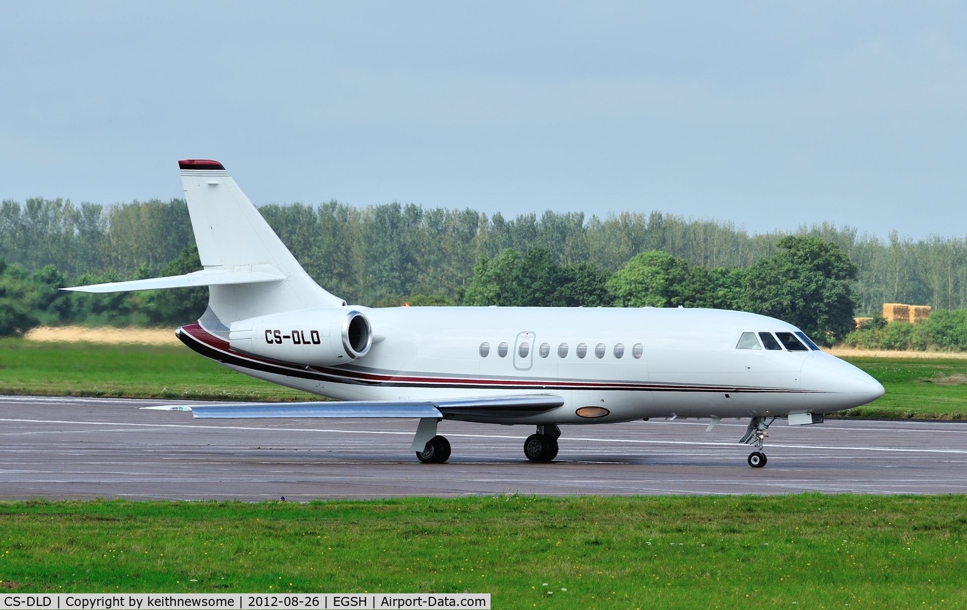CS-DLD, 2007 Dassault Falcon 2000EX C/N 109, About to depart runway 27 at Norwich !