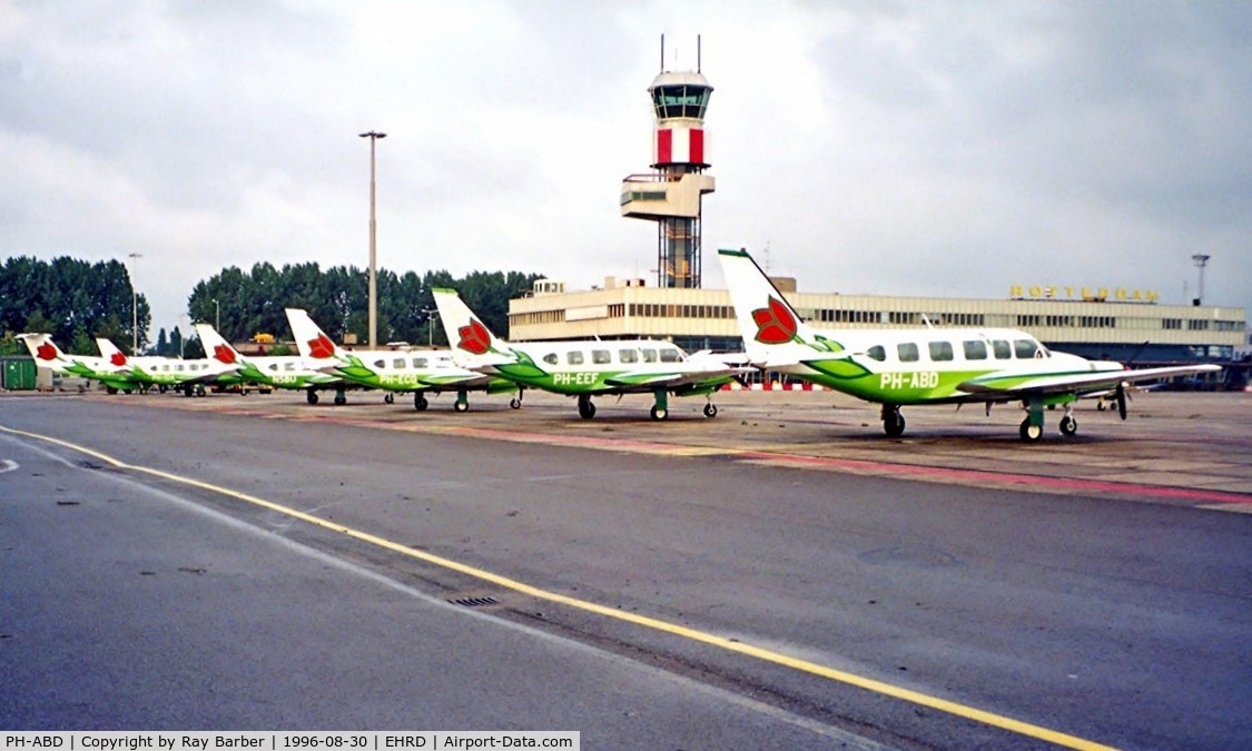 PH-ABD, Piper PA-31-350 Navajo Chieftain C/N 31-7305048, Piper PA-31-350 Navajo Chieftain [31-7305048] Rotterdam~PH 30/08/1996. Tulips at Rotterdam and not Amsterdam
