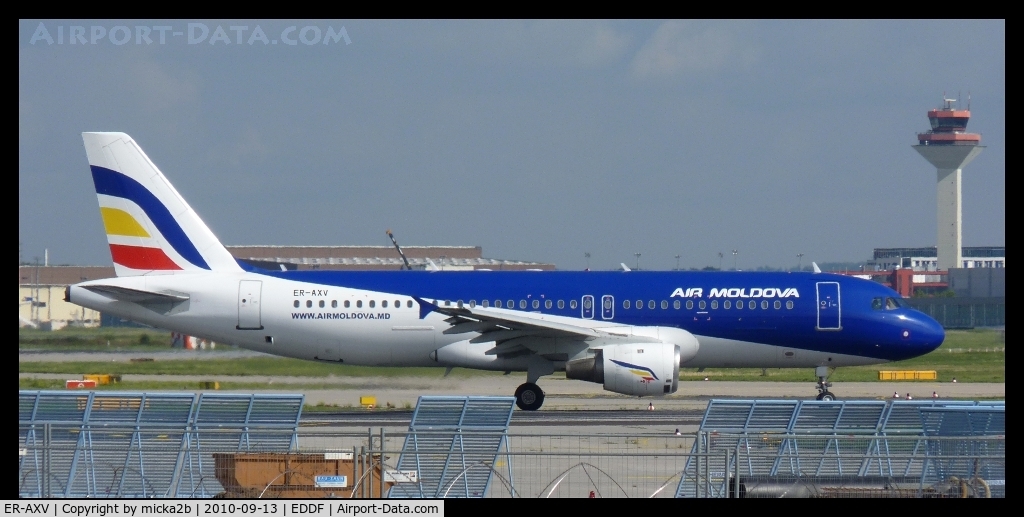 ER-AXV, 1996 Airbus A320-211 C/N 622, Take off. Scrapped in november 2019.