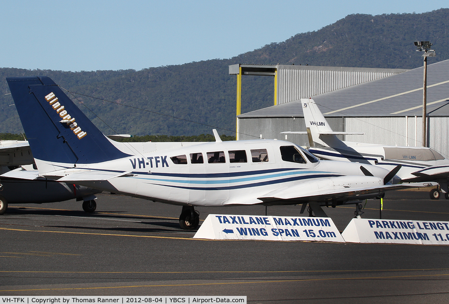 VH-TFK, Cessna 402C C/N 402C1011, Hinterland Air Cessna 402C