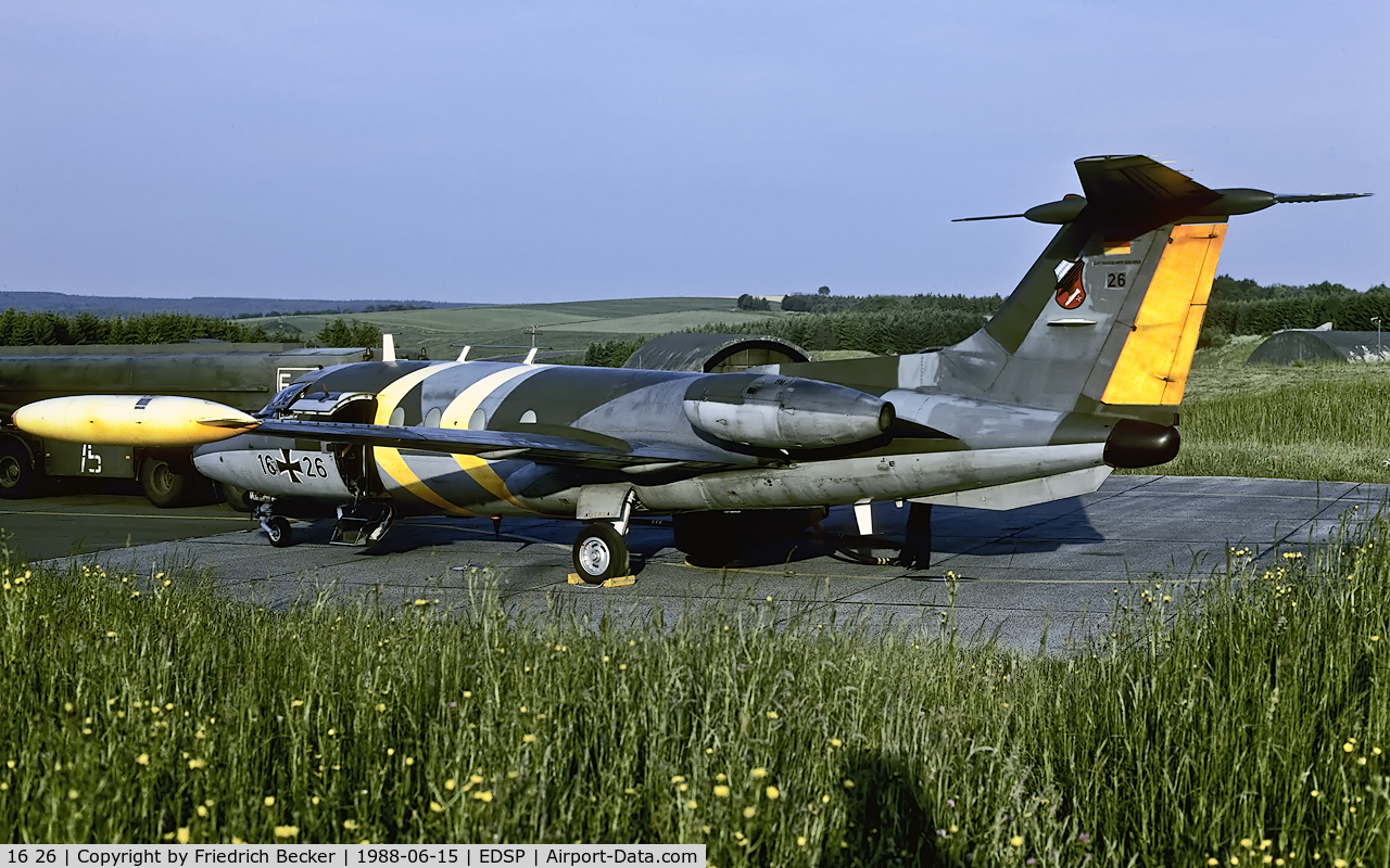 16 26, Hamburger Flugzeugbau HFB-320ECM Hansa Jet C/N 1063, transient at Fliegerhorst Pferdsfeld