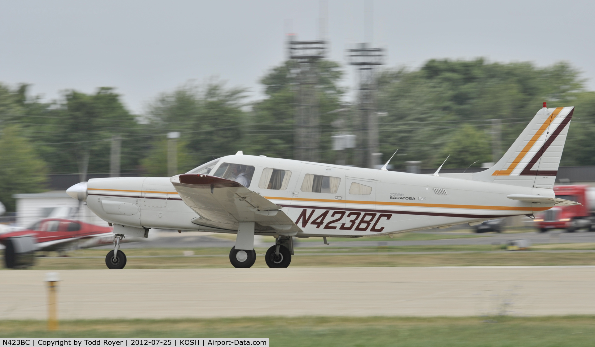 N423BC, 1982 Piper PA-32R-301 C/N 32R-8213042, Airventure 2012