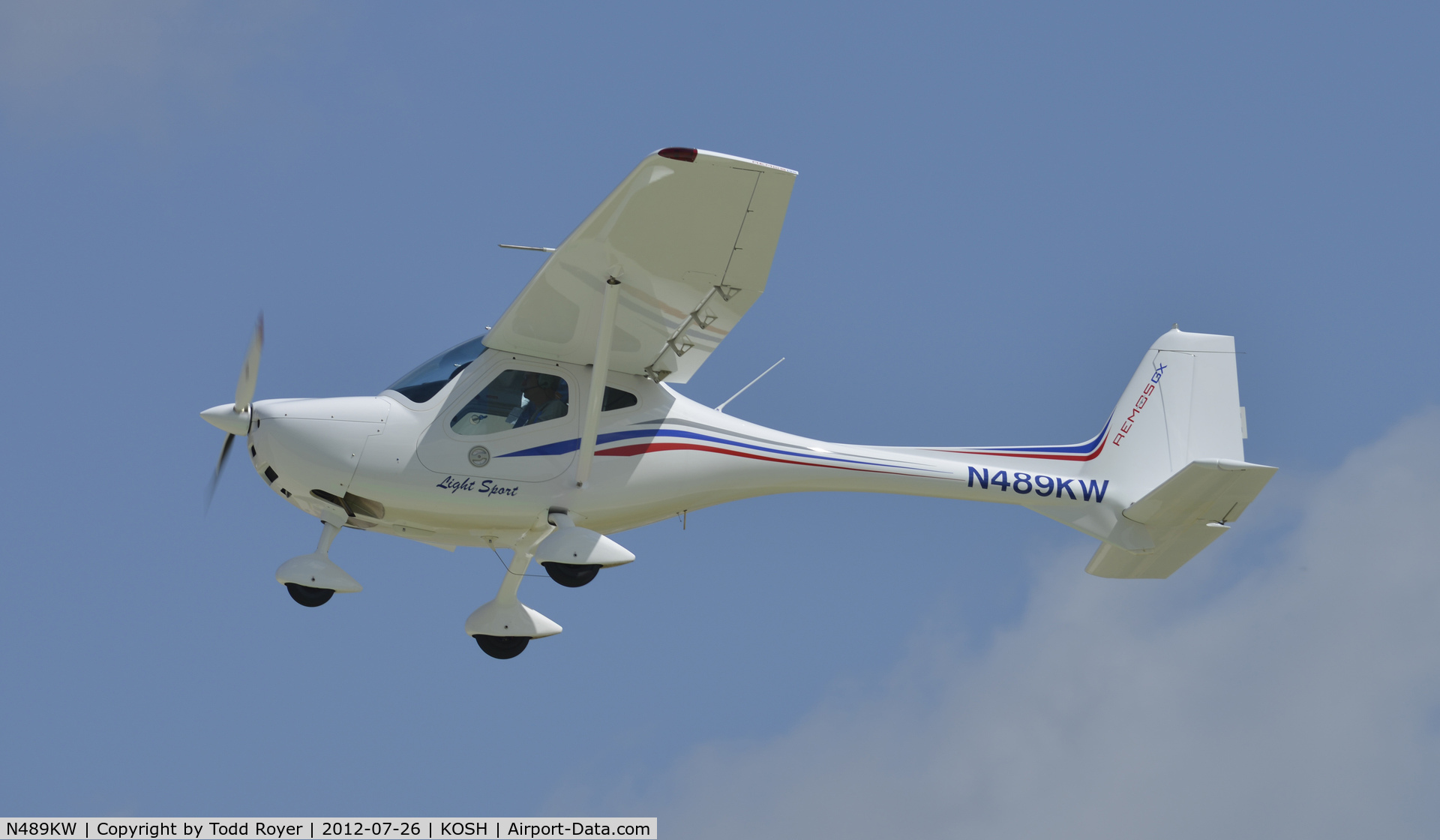 N489KW, 2008 Remos GX C/N 283, Departing Airventure 2012