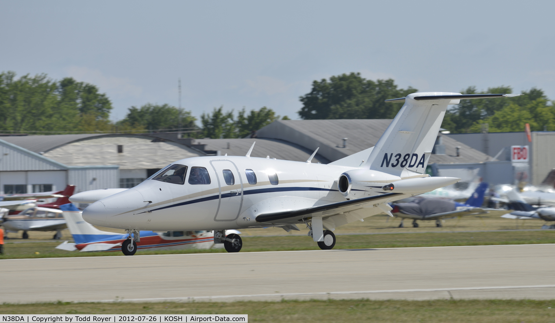 N38DA, 2007 Eclipse Aviation Corp EA500 C/N 000083, Airventure 2012