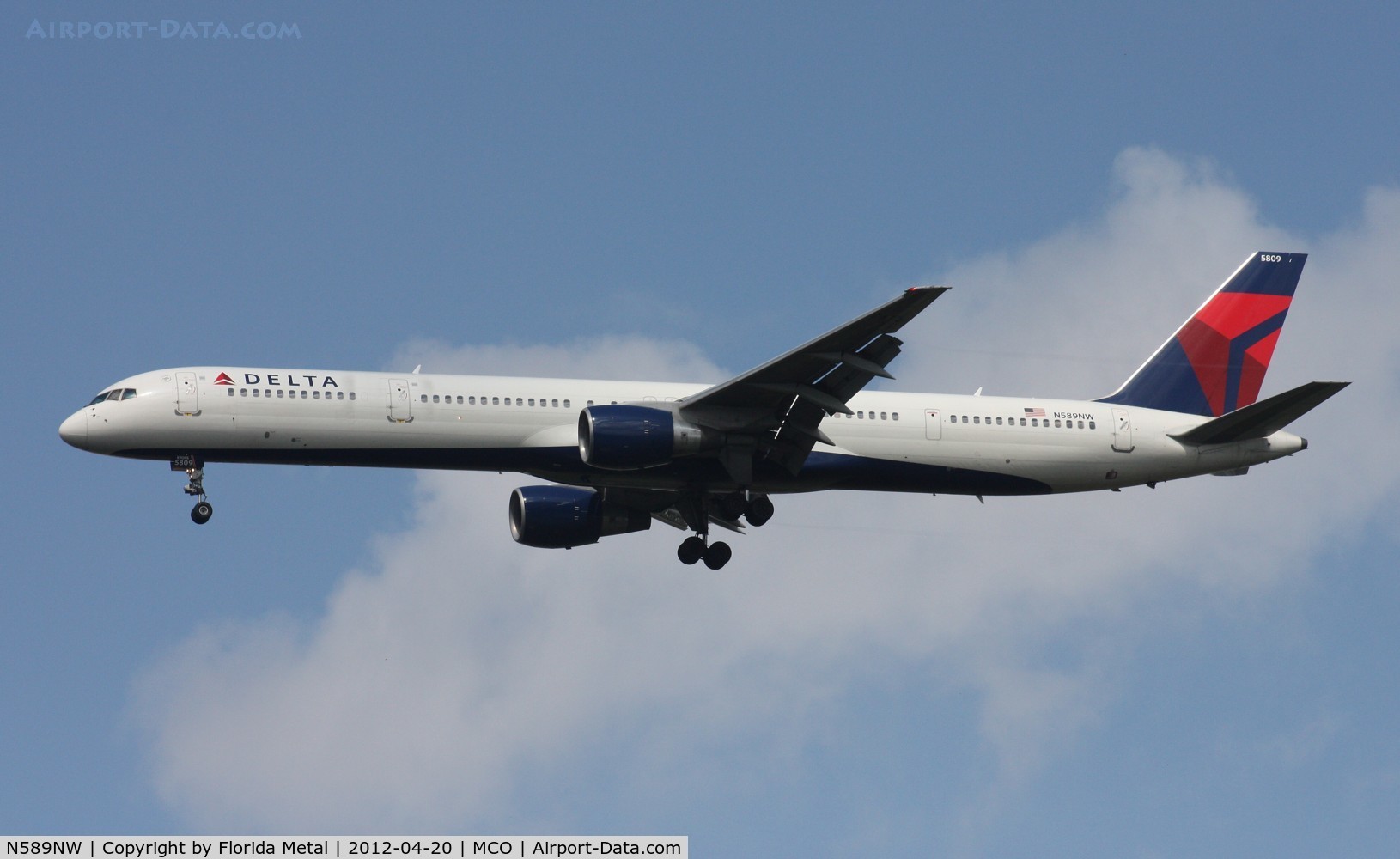 N589NW, 2003 Boeing 757-351 C/N 32989, Delta 757-300