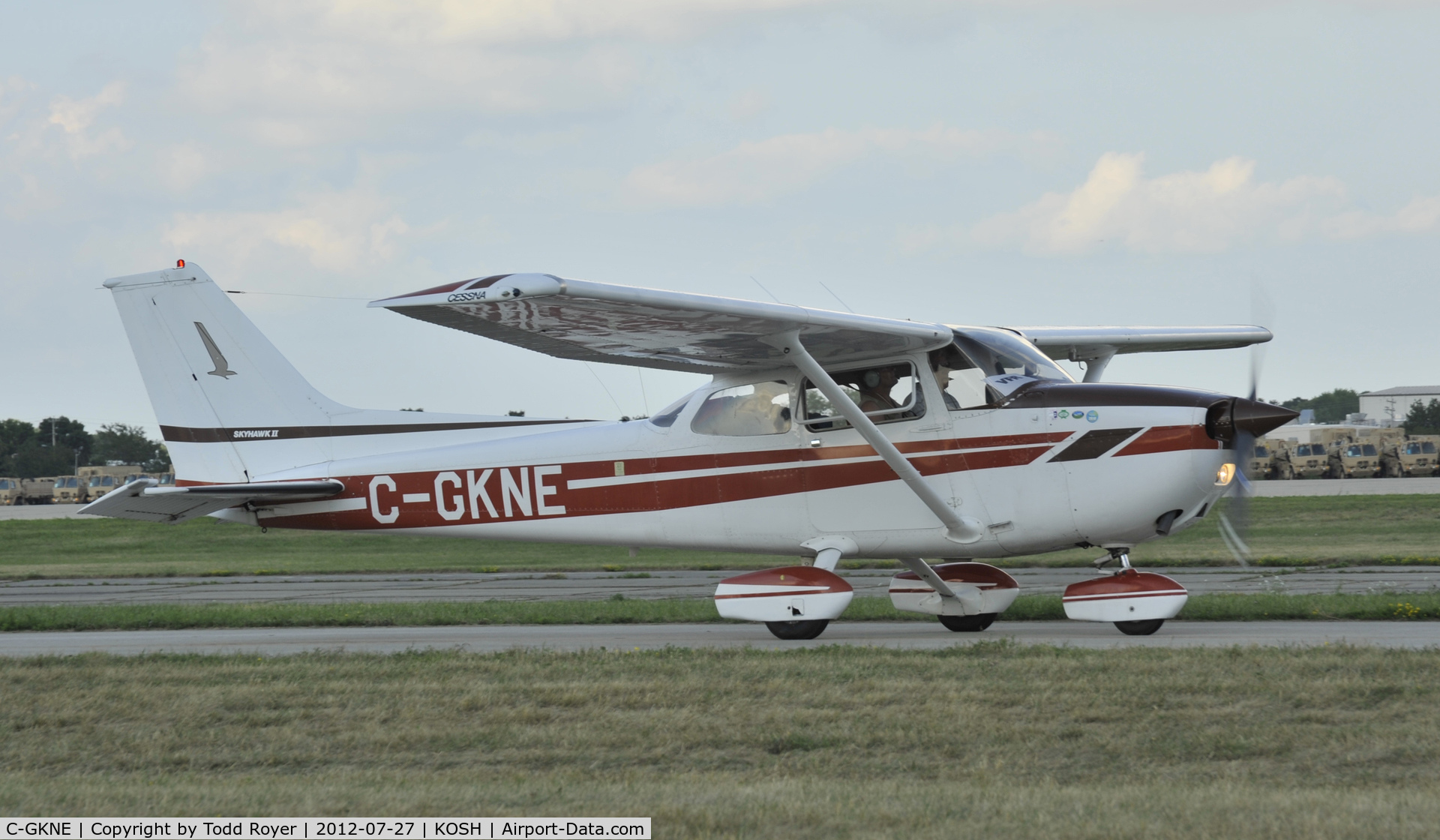 C-GKNE, 1979 Cessna 172N C/N 17272521, Airventure 2012