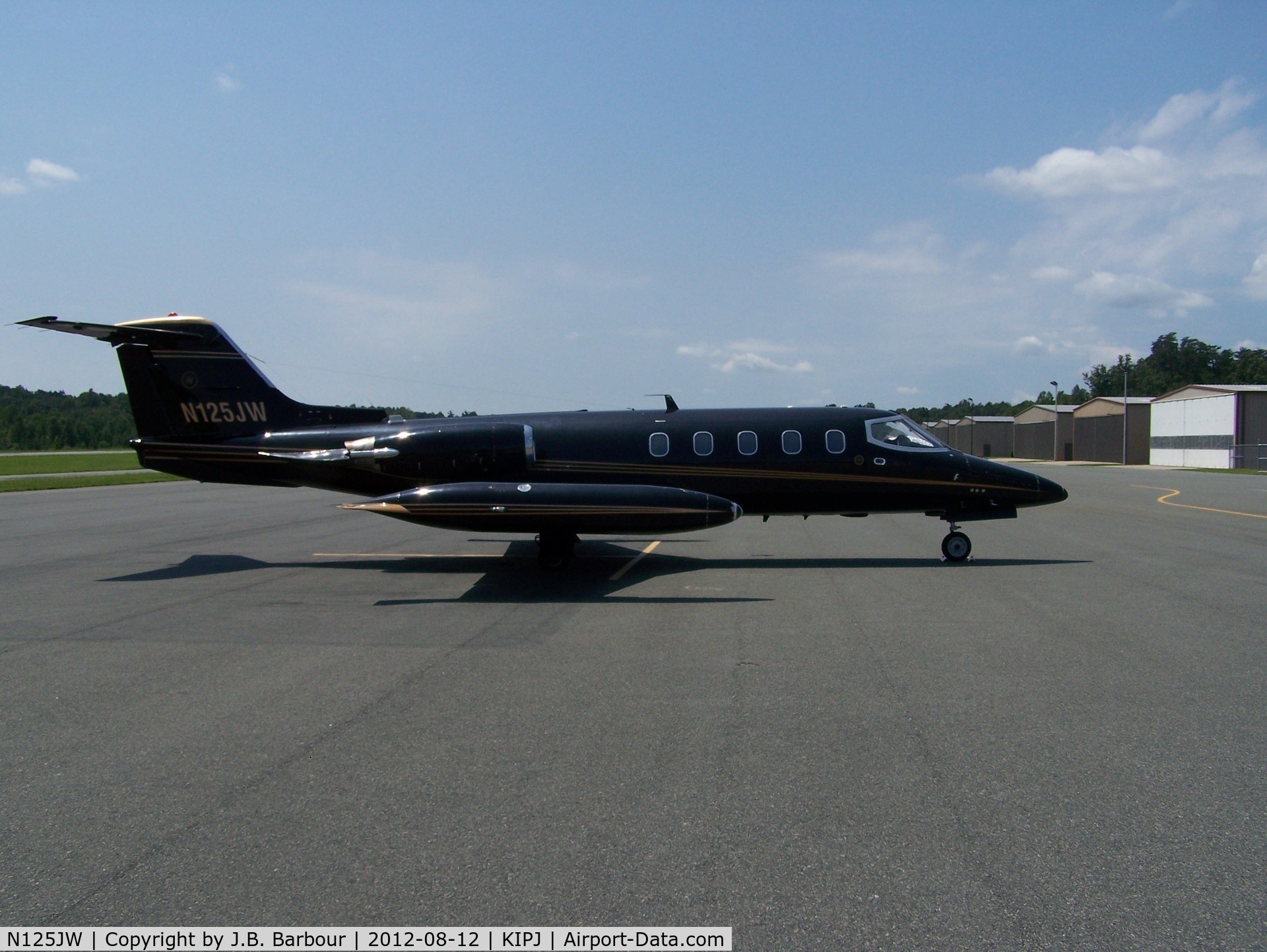 N125JW, 1981 Gates Learjet 25D C/N 352, Nice to still see these old girls out and about.