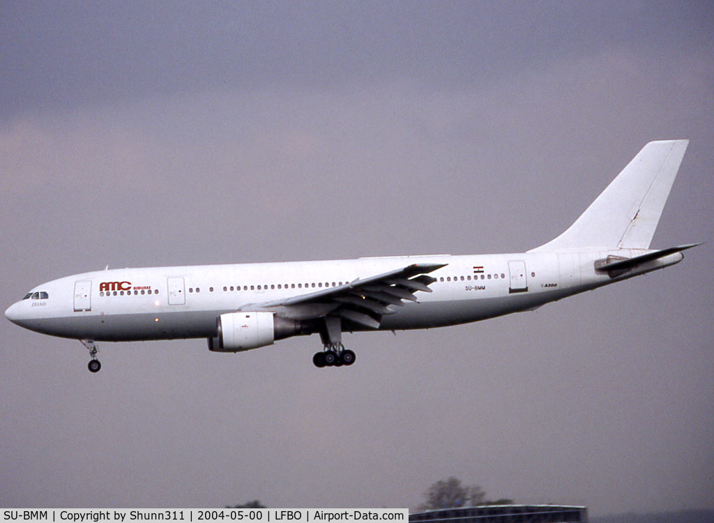 SU-BMM, 1982 Airbus A300B4-203 C/N 175, Landing rwy 32R with small AMC Airlines titles
