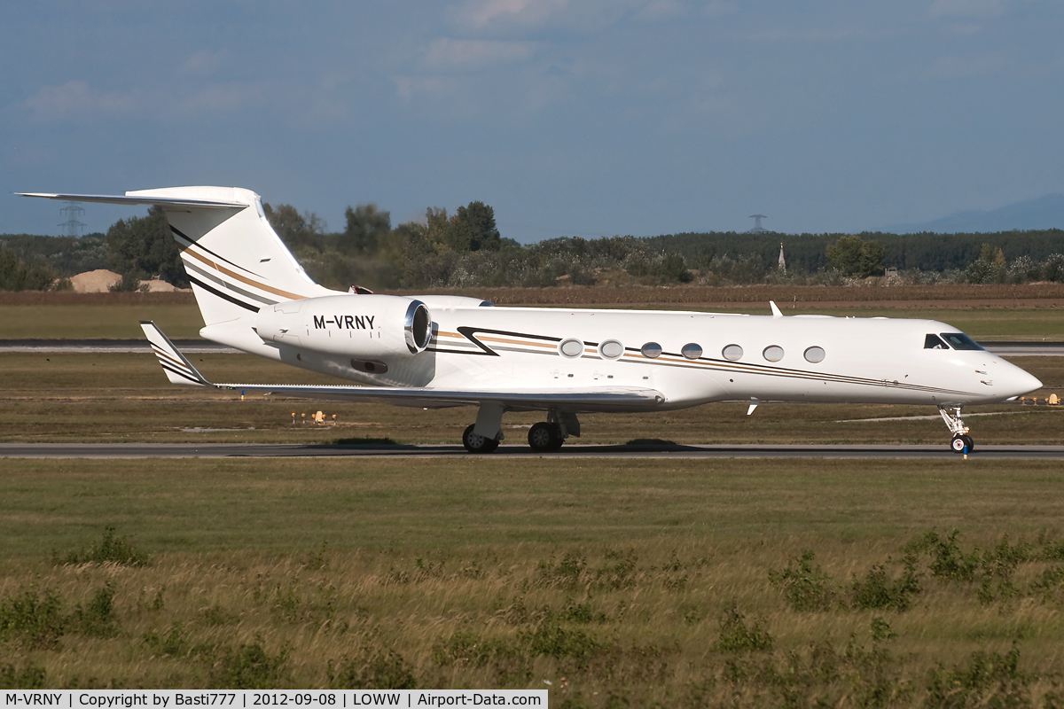 M-VRNY, 2008 Gulfstream Aerospace GV-SP (G550) C/N 5225, M-VRNY@VIE
