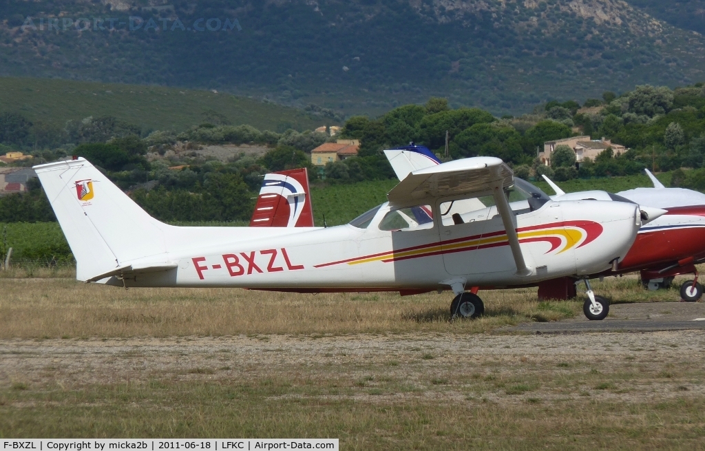 F-BXZL, Reims F172M Skyhawk Skyhawk C/N 1245, Parked