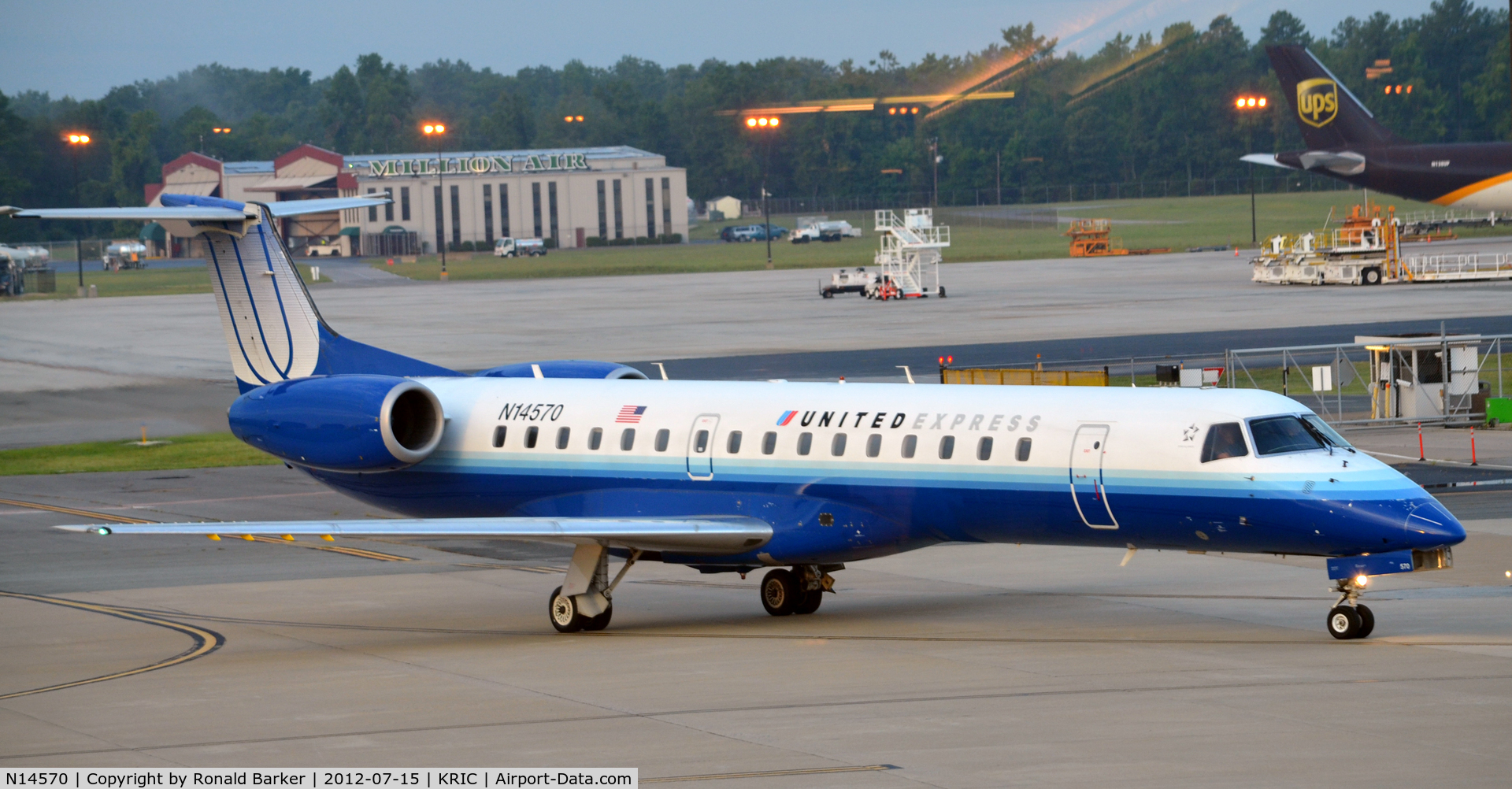 N14570, 2002 Embraer ERJ-145LR (EMB-145LR) C/N 145632, RIC VA