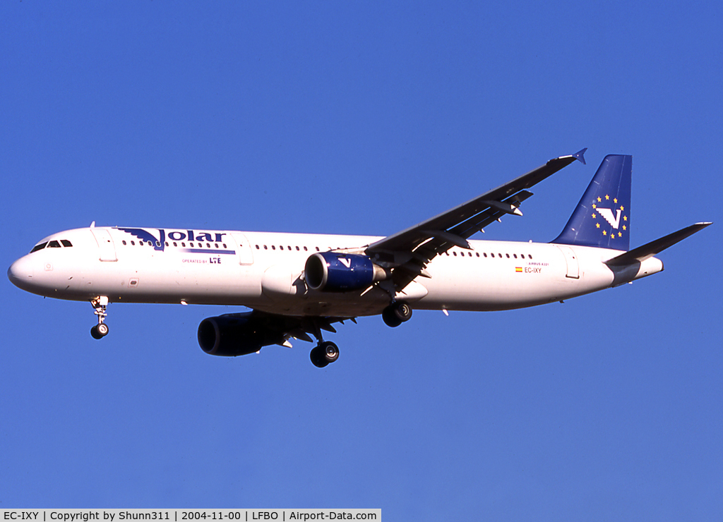 EC-IXY, 1999 Airbus A321-211 C/N 1006, Landing rwy 32L