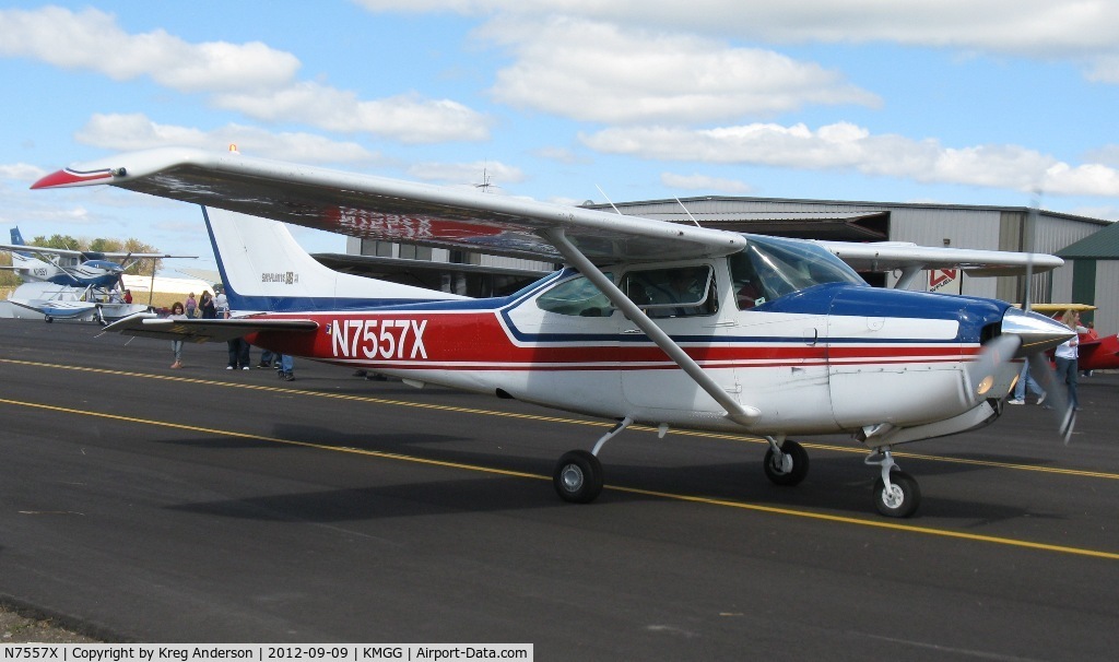 N7557X, 1977 Cessna R182 Skylane RG C/N R18200099, 2012 Maple Lake Fly-in Pork Chopper Dinner