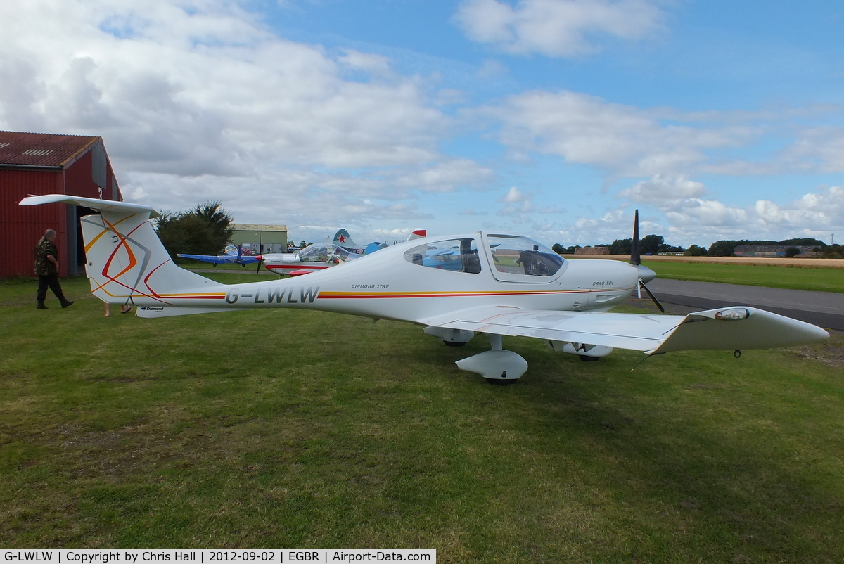 G-LWLW, 2003 Diamond DA-40D Diamond Star C/N D4.052, At the Real Aeroplane Club's Wings & Wheels fly-in, Breighton