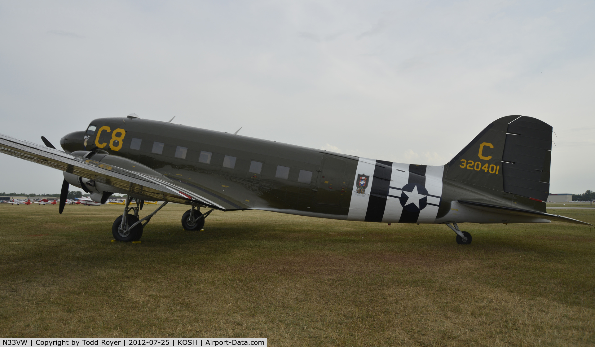 N33VW, 1943 Douglas DC3C-S1C3G (C-47A) C/N 20401, Airventure 2012