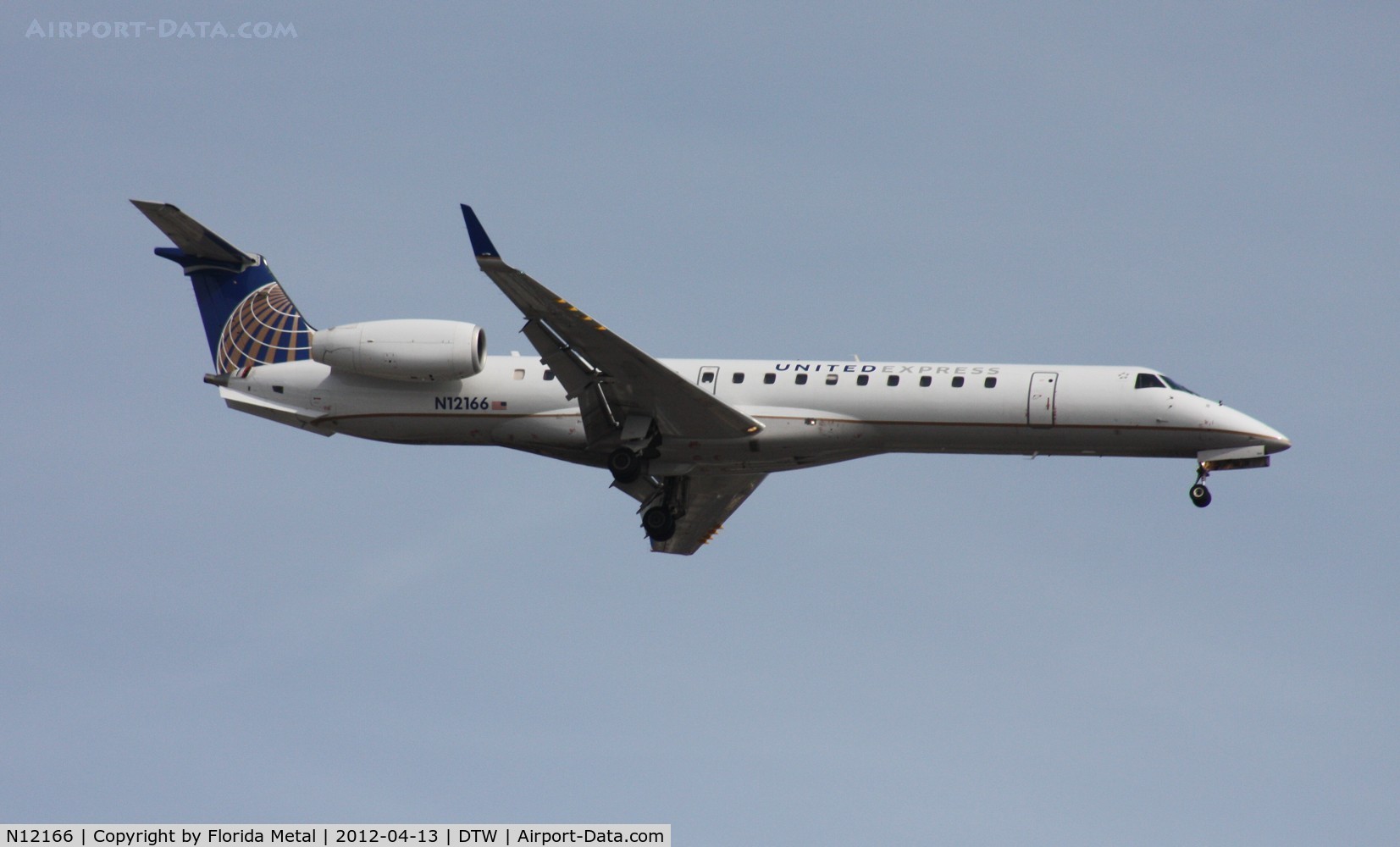 N12166, 2004 Embraer ERJ-145XR (EMB-145XR) C/N 14500831, United Express E145XR