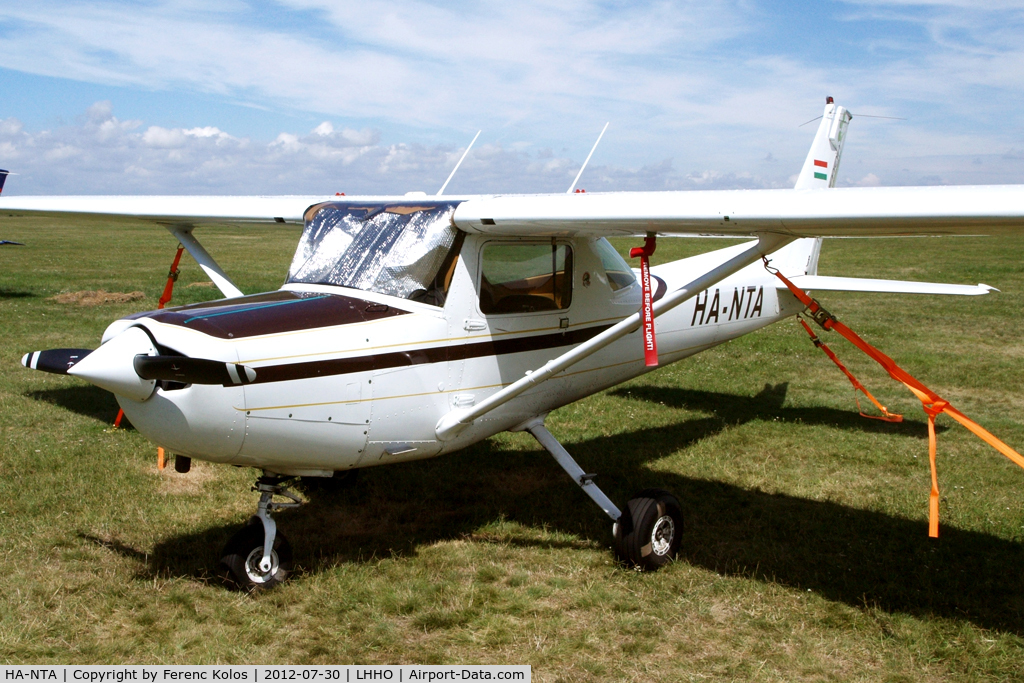 HA-NTA, 1985 Cessna 152 C/N 15286022, Hajdúszoboszló