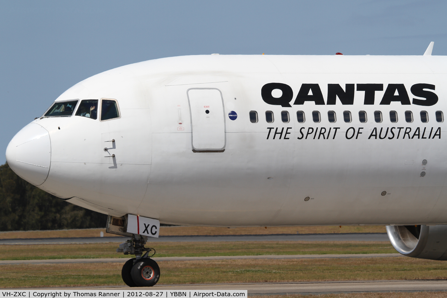 VH-ZXC, 1990 Boeing 767-336 C/N 24339, Qantas Boeing 767 Thanks for waving!