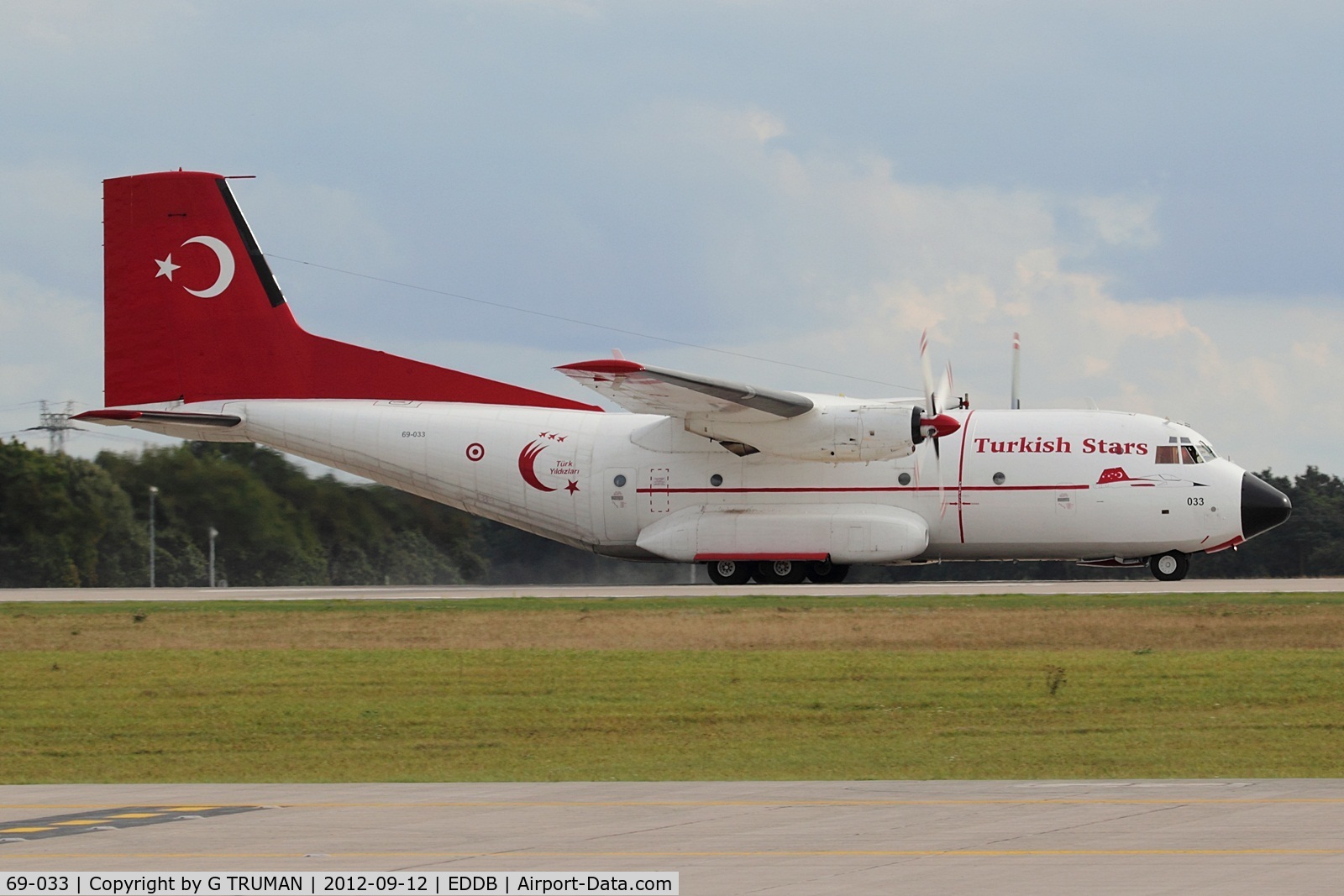 69-033, Transall C-160D C/N D33, Arriving at ILA 2012 as part of the Turkish Stars team