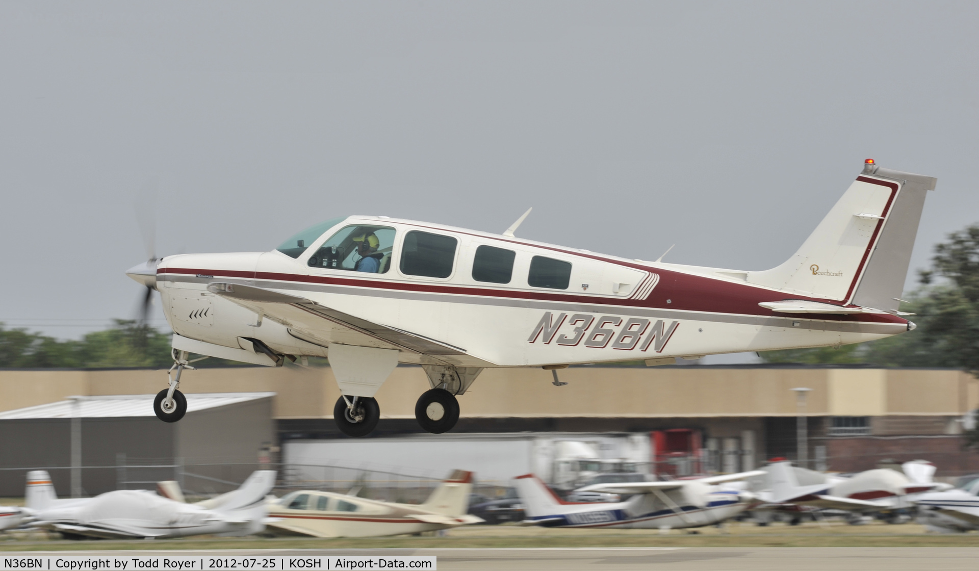 N36BN, 1977 Beech A36 Bonanza 36 C/N E-1058, Airventure 2012