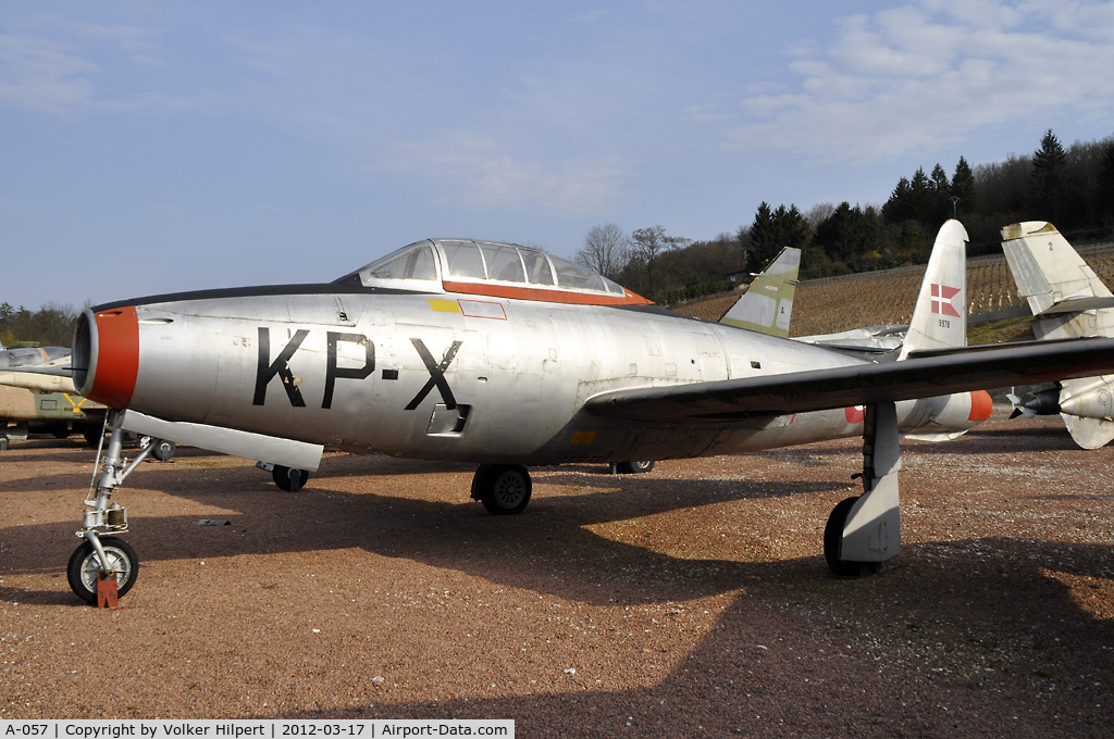 A-057, Republic F-84G Thunderjet C/N 3150-1976B, at savigny-les-Beaune