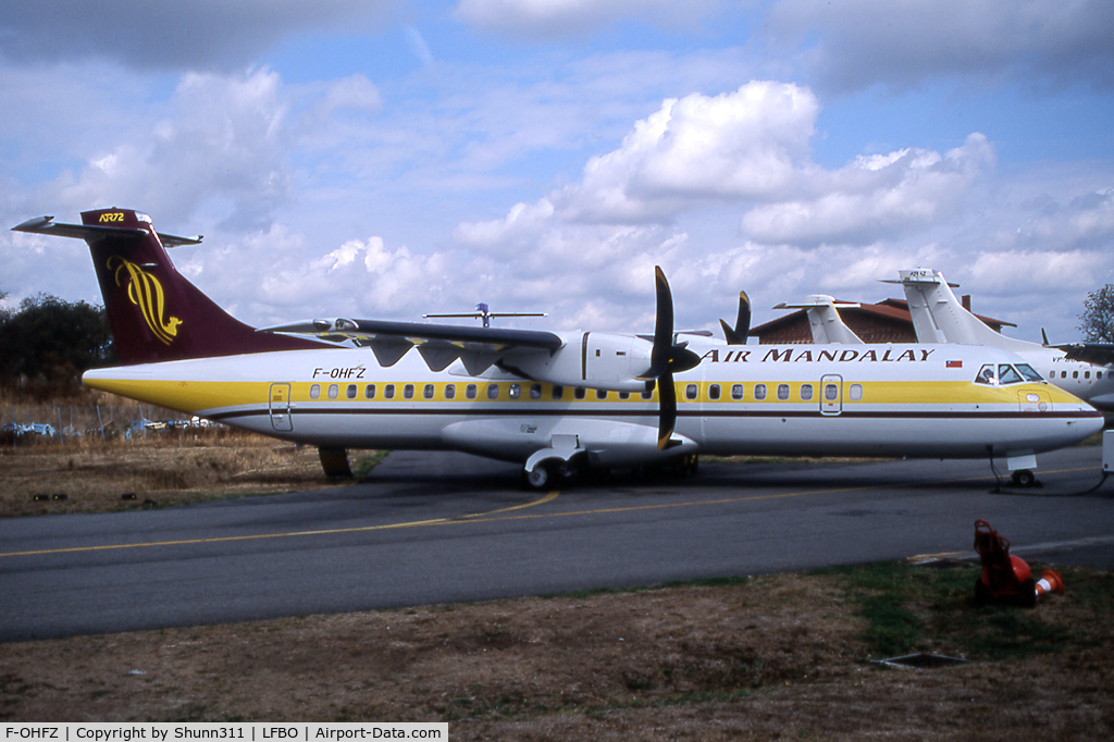 F-OHFZ, 1995 ATR 72-212 C/N 469, Waiting his delivery...