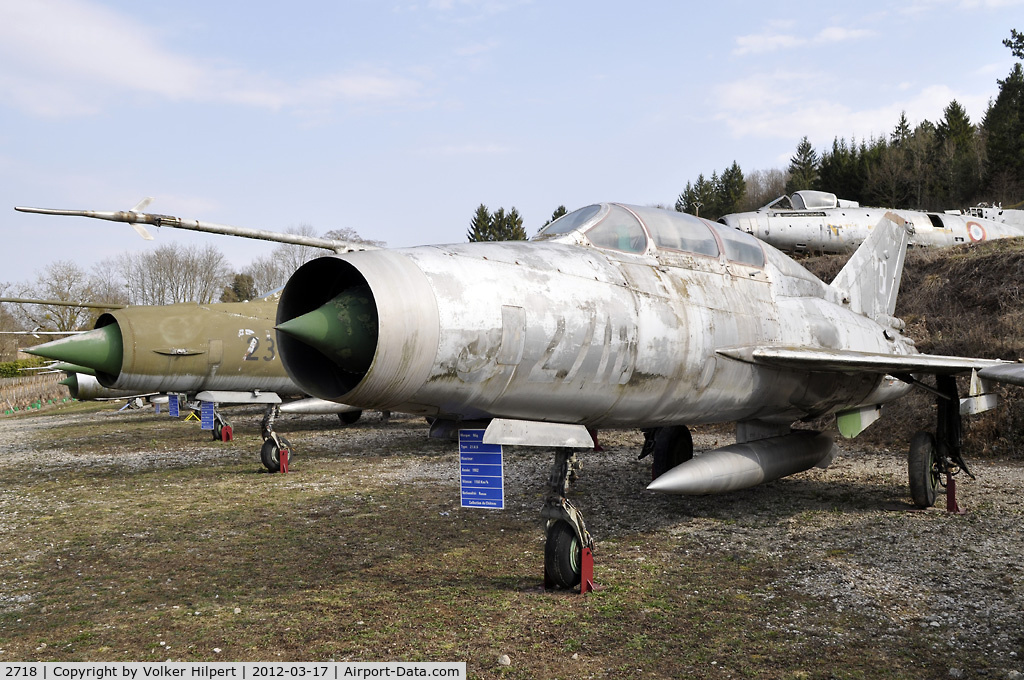 2718, Mikoyan-Gurevich MiG-21U-600 C/N 662718, at Savigny-les-Beaune