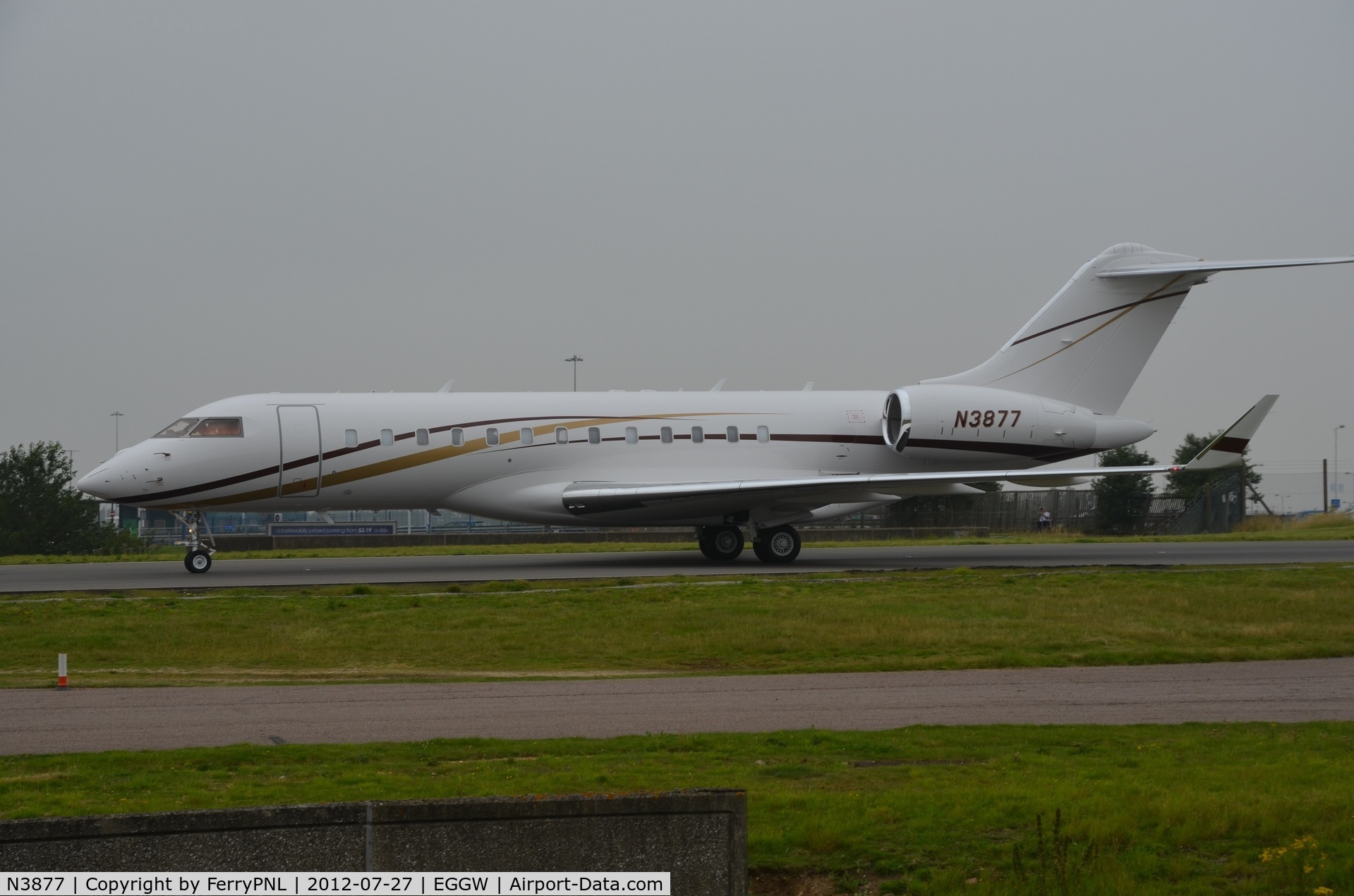 N3877, 2008 Bombardier BD-700-1A10 Global Express C/N 9304, Arriving for 2012 Olympics