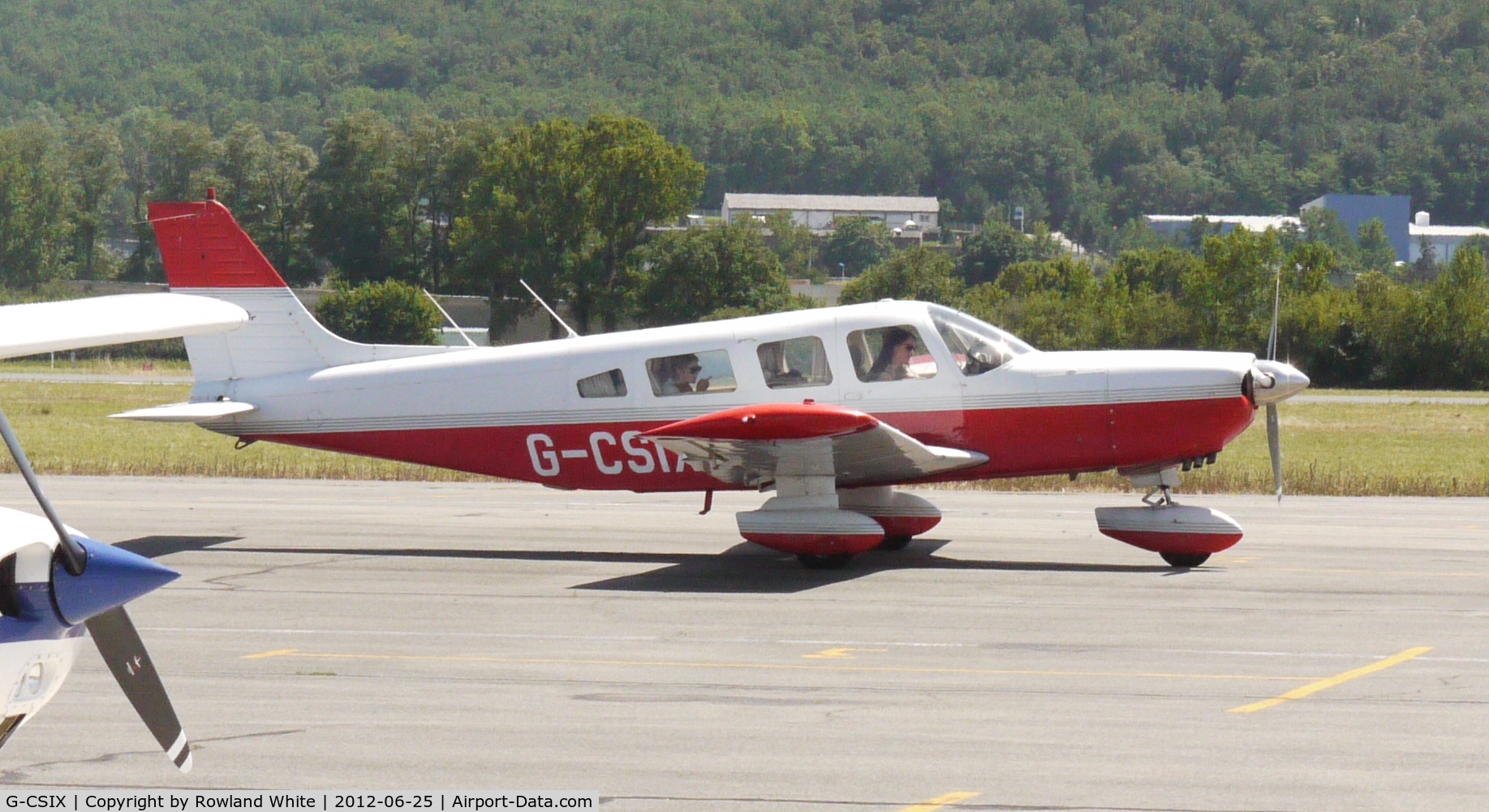 G-CSIX, 1978 Piper PA-32-300 Cherokee Six Cherokee Six C/N 32-7840030, G-CSIX at Agen La Garenne