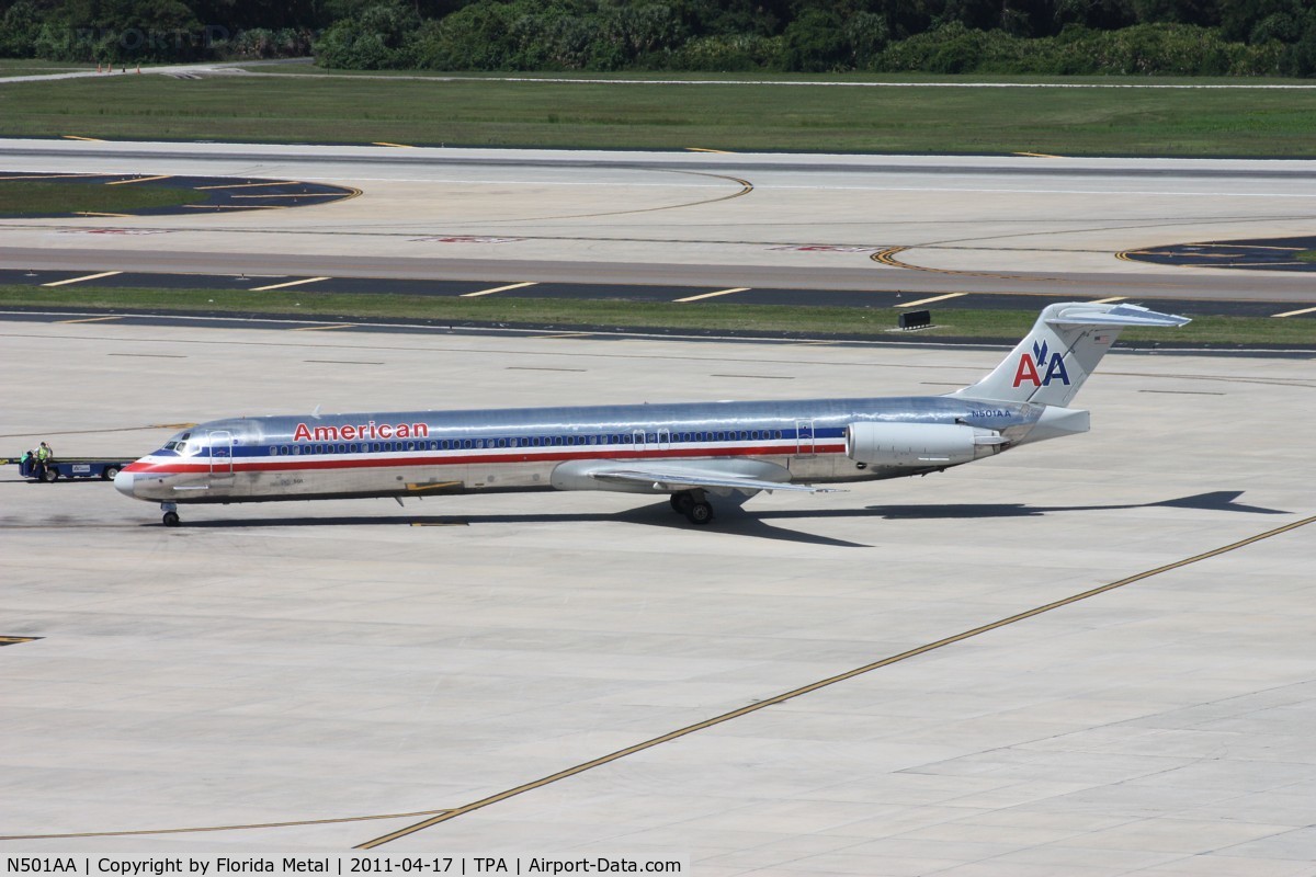 N501AA, 1989 McDonnell Douglas MD-82 (DC-9-82) C/N 49738, American MD-82