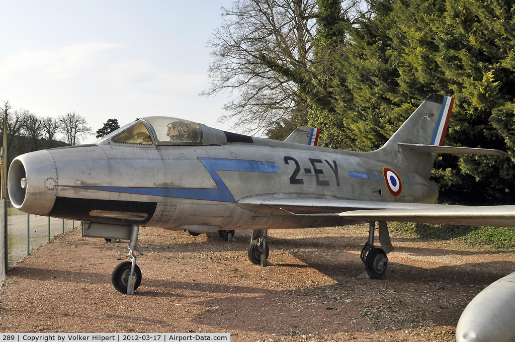 289, Dassault MD-454 Mystere IVA C/N 105, at Savigny-les-Beaune