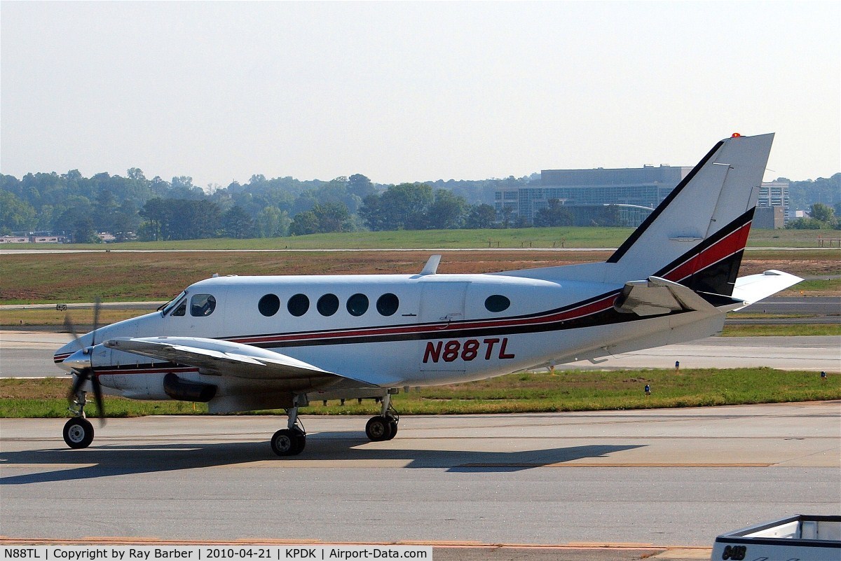 N88TL, 1981 Beech B100 King Air C/N BE-113, Beech B100 King Air [BE-113] Atlanta-Dekalb Peachtree~N 21/04/2010