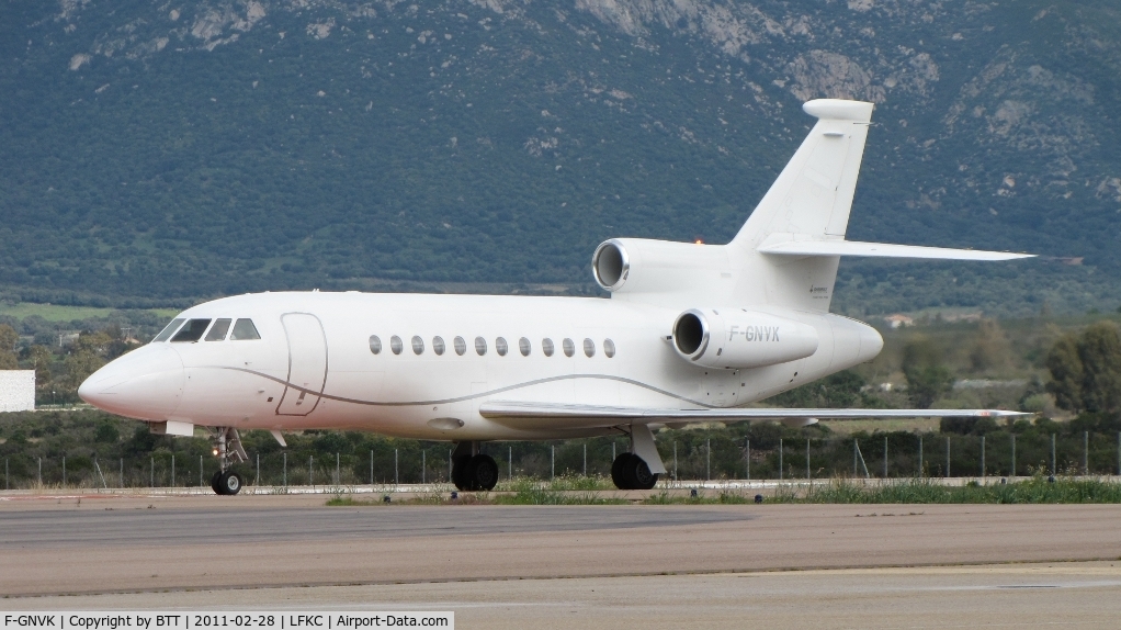 F-GNVK, 2004 Dassault Falcon 900EX C/N 138, Taxiing to parking after landing in 18