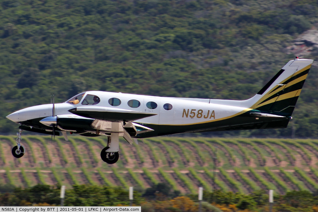 N58JA, 1975 Cessna 340 C/N 3400521, Landing in 36