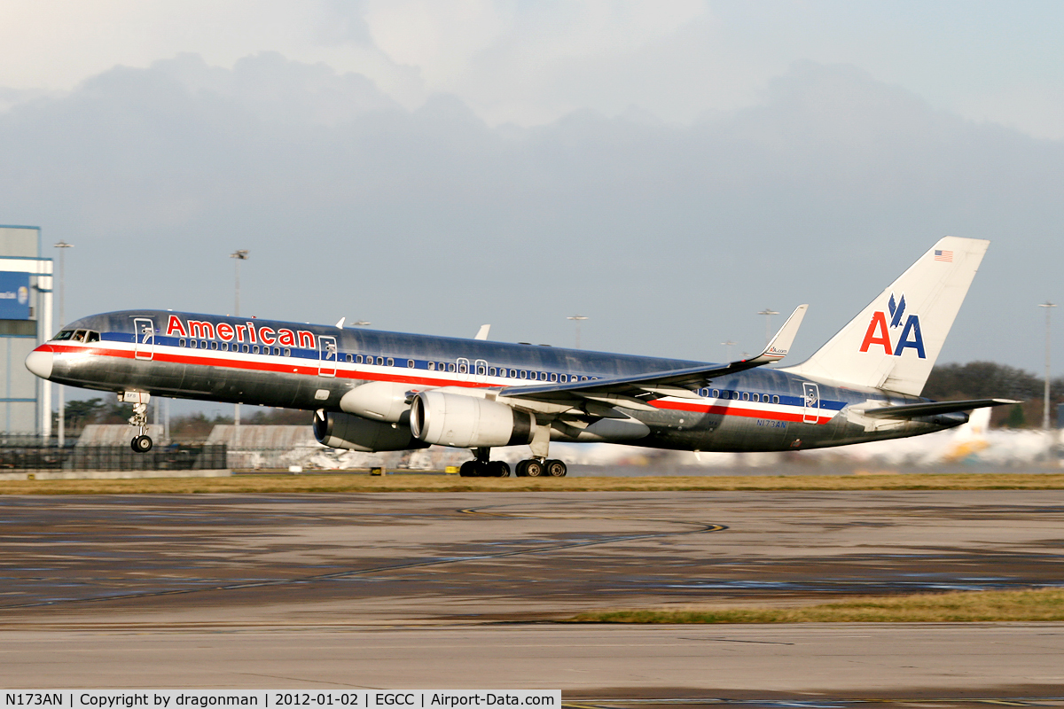 N173AN, 2002 Boeing 757-223 C/N 32399, These look great with the sun on them.