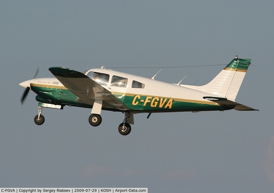 C-FGVA, 1977 Piper PA-28R-201T Cherokee Arrow III C/N 28R-7803086, AirVenture 2009