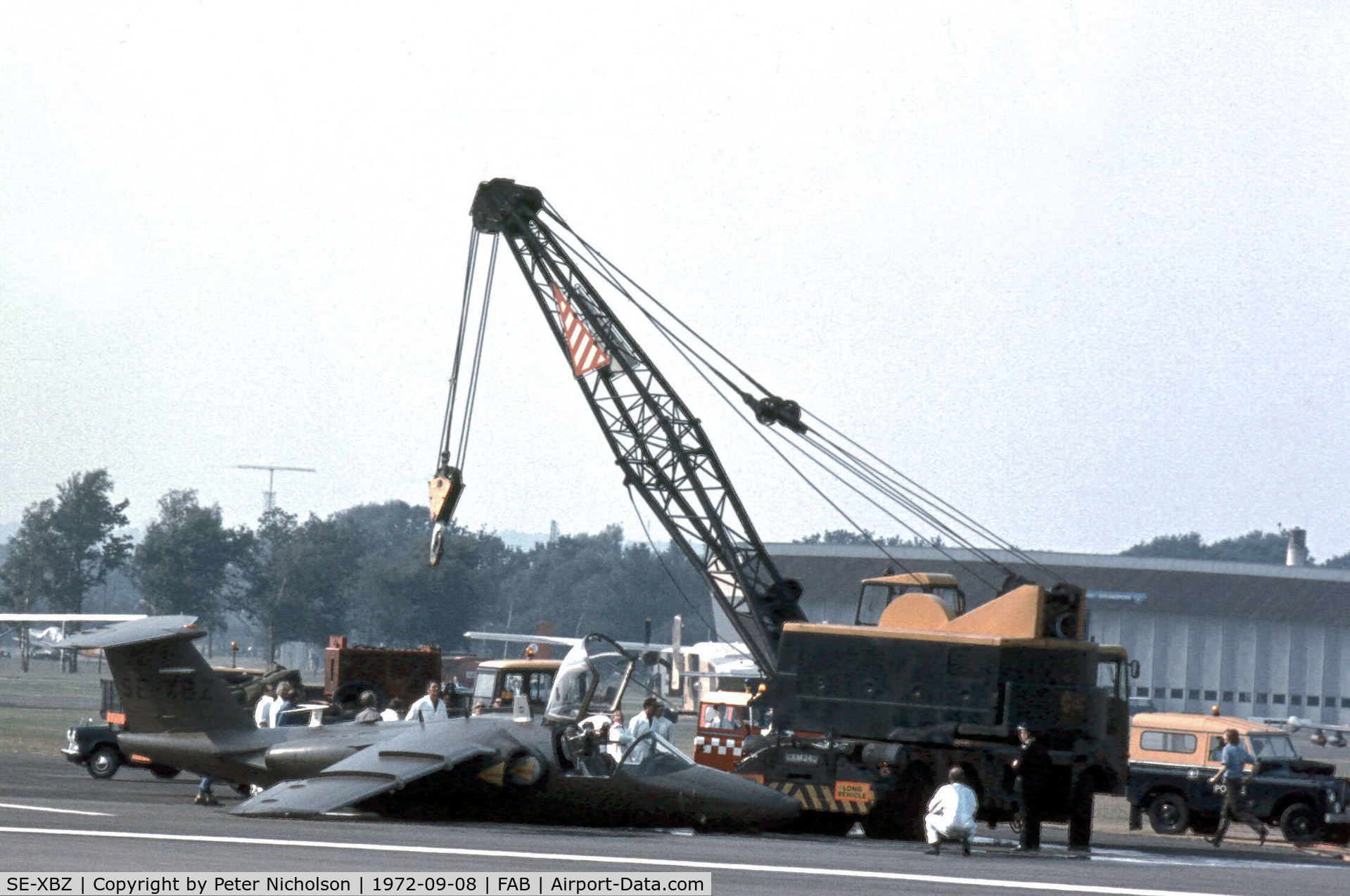 SE-XBZ, 1964 Saab 105XT C/N 105-2, Saab 105XT being recovered after a landing accident at the 1972 Farnborough Air Show, but the damage was slight and the aircraft flew again the next day !!