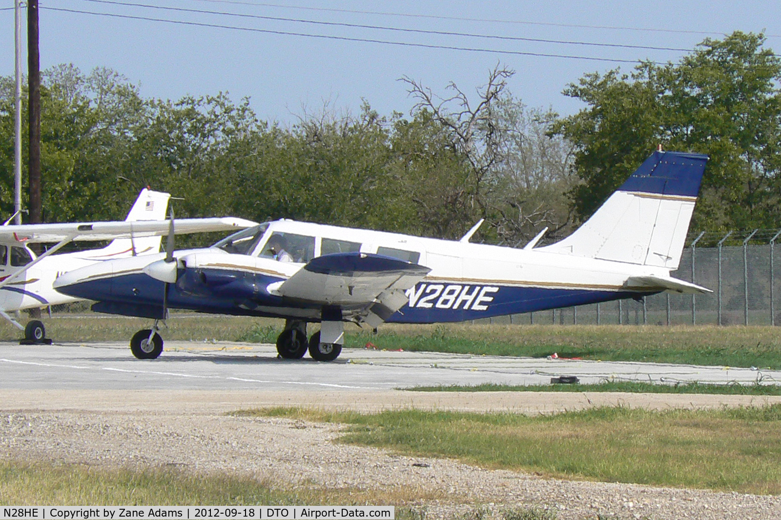 N28HE, 1973 Piper PA-34-200 C/N 34-7350278, At the Denton Municipal Airport