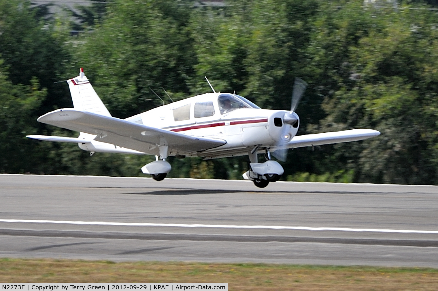 N2273F, 1969 Piper PA-28-140 C/N 28-25431, Snohomish County Airport aka Paine Field