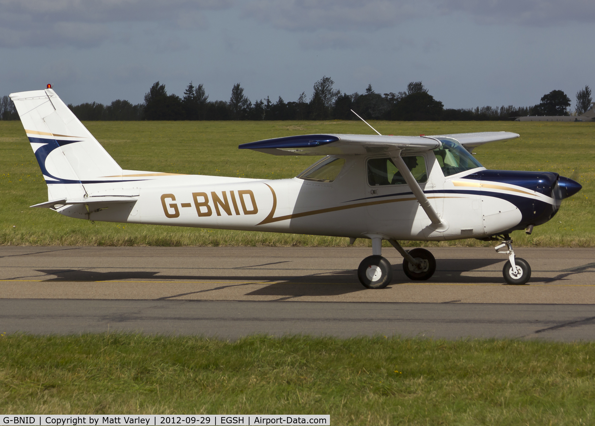 G-BNID, 1981 Cessna 152 C/N 152-84931, Departing SaxonAir.