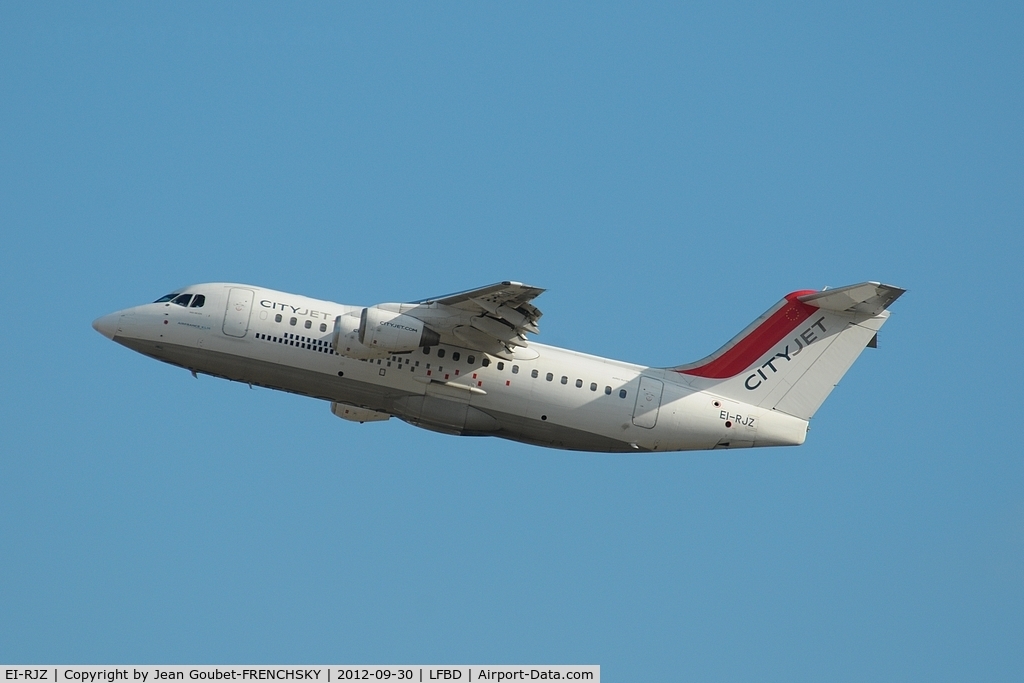 EI-RJZ, 1998 BAe Systems Avro 146-RJ85A C/N E.2326, take off 05 to EINDHOVEN flight WX843