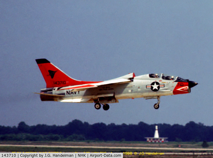 143710, Vought TF-8A Crusader C/N Not found 143710, landing at Pax River 1968