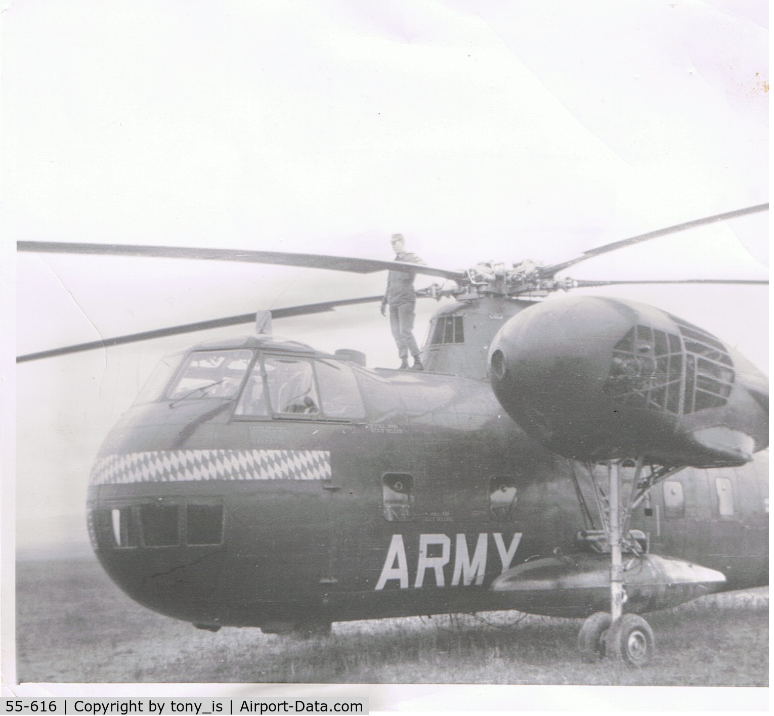 55-616, 1956 Sikorsky CH-37B Mohave C/N Not found N51892/55-616, Another of 616 taken by me the same day in Illisheim Germany, 90th Aviation Company. I ended up being the crew chief then flight engineer on 50615.