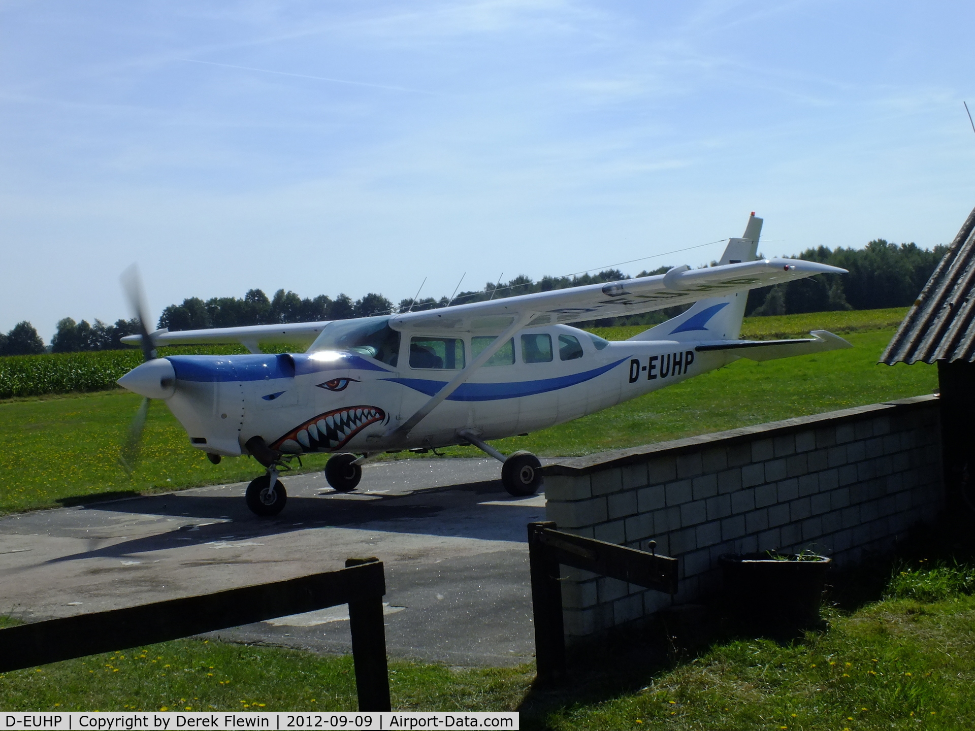 D-EUHP, 1979 Cessna 207 Soloy Turbine C/N 207-00553, Prior to shutdown at Meißendorf (Meido) Parachute club Hannover Germany.