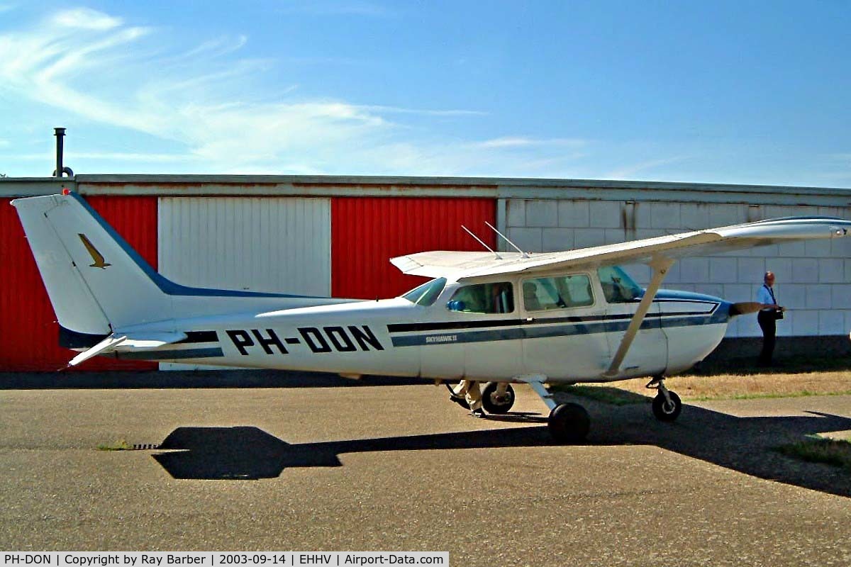 PH-DON, 1981 Cessna 172P C/N 17274985, Cessna 172P Skyhawk [172-74985] Hilversum~PH 14/09/2003