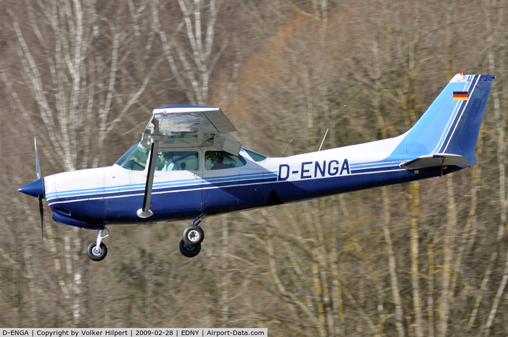 D-ENGA, Cessna 172RG Cutlass RG C/N 172RG0432, at fdh